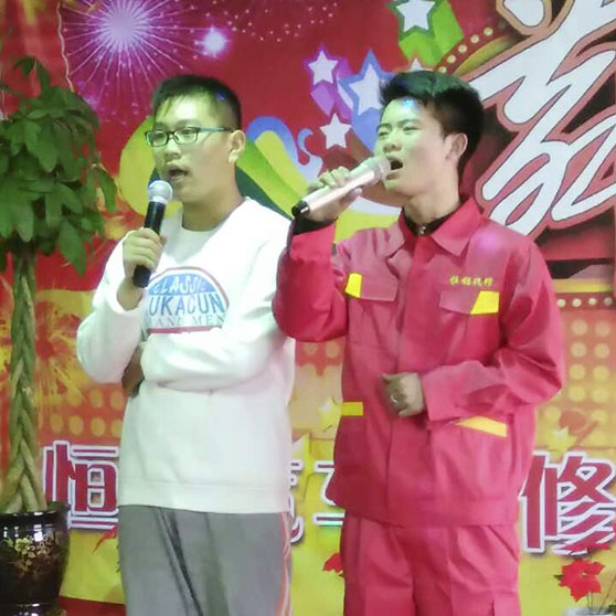 ��������